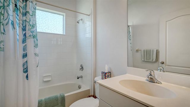 5303 TIDE POINT WAY, Bradenton, FL 34208