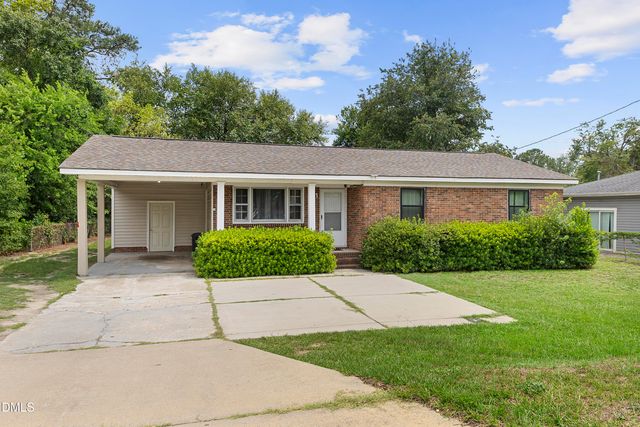 3873 Cumberland Road, Fayetteville, NC 28306