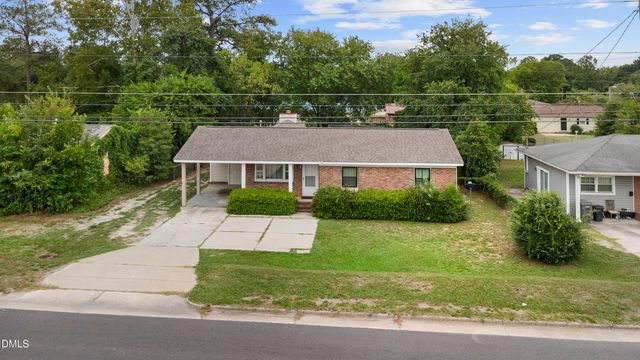 3873 Cumberland Road, Fayetteville, NC 28306