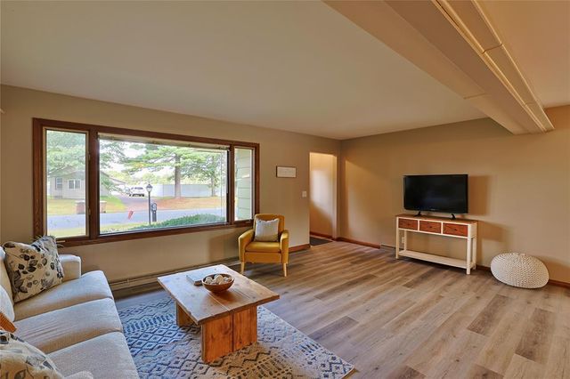 3045 Wedgewood Avenue, Eau Claire, WI 54703