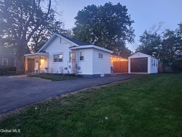 3929 Western Turnpike, Guilderland, NY 12009