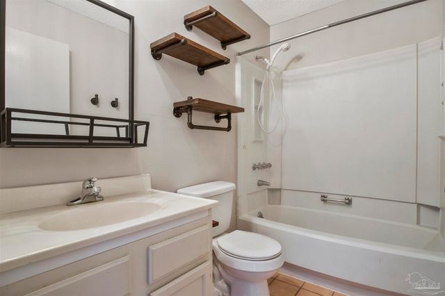 3020 Cedarwood Village Ln, Pensacola, FL 32514