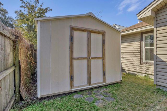 3020 Cedarwood Village Ln, Pensacola, FL 32514