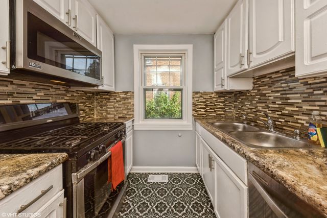 6431 S Lawler Avenue, Chicago, IL 60638