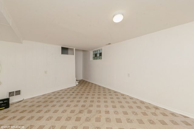 6431 S Lawler Avenue, Chicago, IL 60638