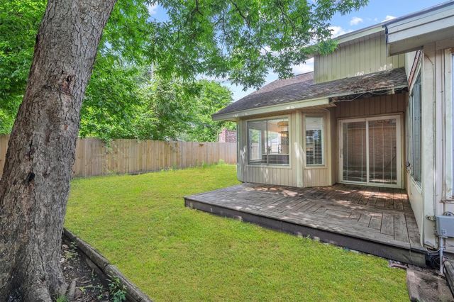 7815 Royan Drive, Houston, TX 77071