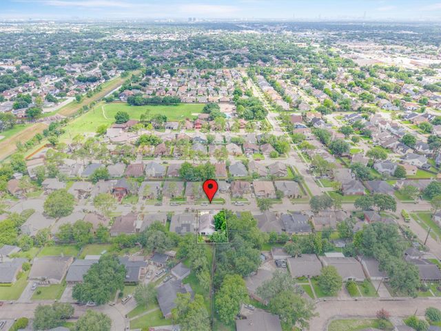 7815 Royan Drive, Houston, TX 77071