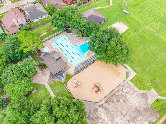 7815 Royan Drive, Houston, TX 77071