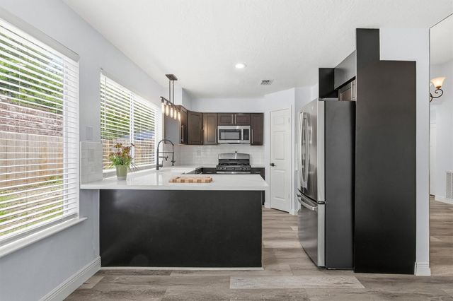7815 Royan Drive, Houston, TX 77071