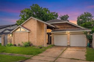 7815 Royan Drive, Houston, TX 77071