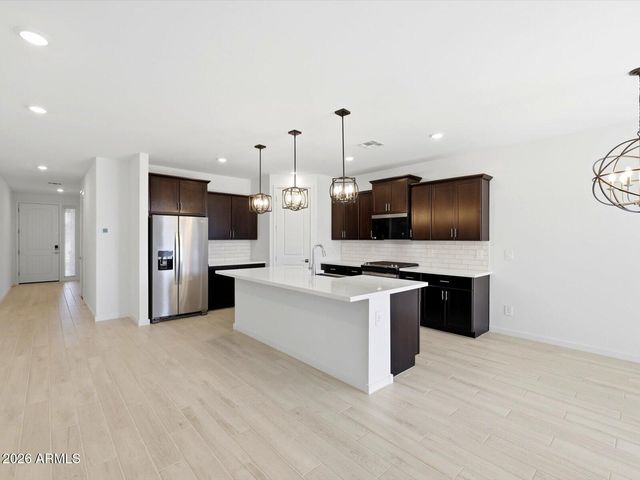 8425 W SARATOGA Way, Florence, AZ 85132