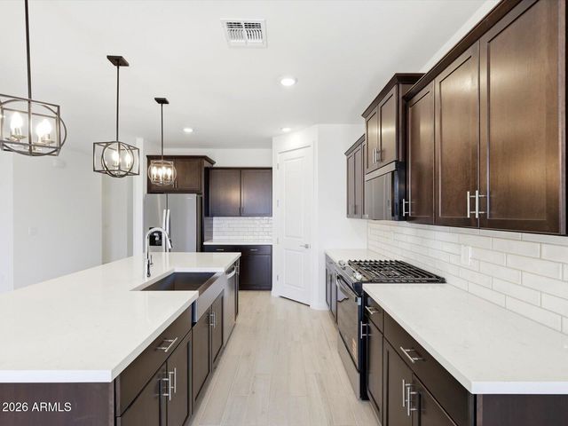 8425 W SARATOGA Way, Florence, AZ 85132
