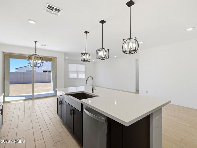 8425 W SARATOGA Way, Florence, AZ 85132