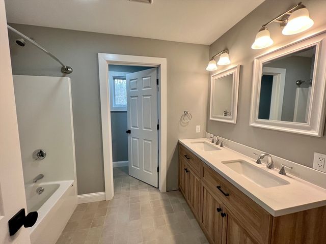 1617 Plymouth St 3, East Bridgewater, MA 02333