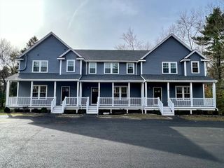 1617 Plymouth St 3, East Bridgewater, MA 02333