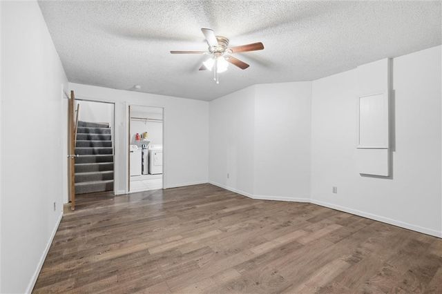 3922 Willshire Drive, Lawrence, KS 66049