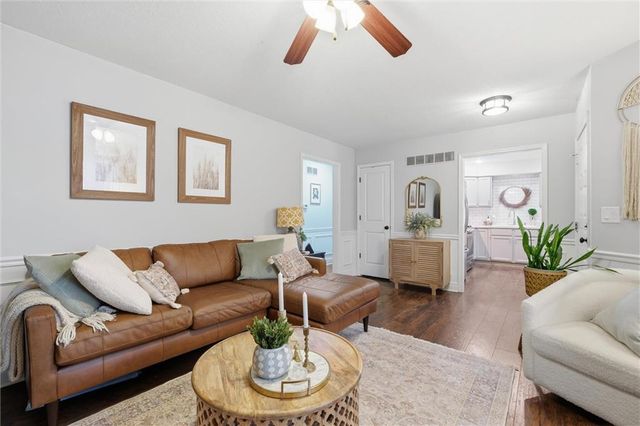 3922 Willshire Drive, Lawrence, KS 66049