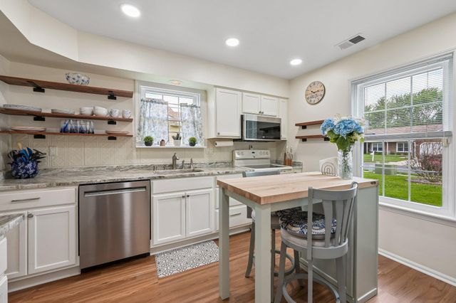 14 W BERWIN WAY, Mount Laurel, NJ 08054