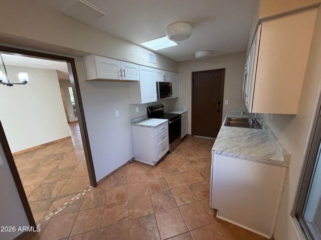 17034 N 105TH Avenue, Sun City, AZ 85373
