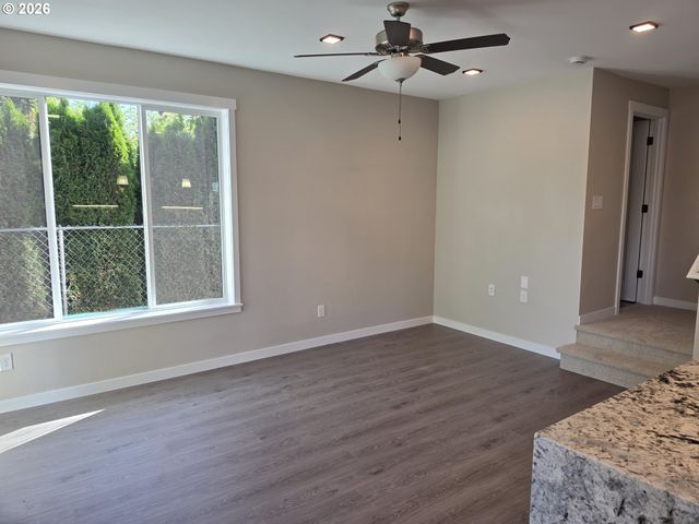 4836 Se Monroe Ave C, Milwaukie, OR 97222