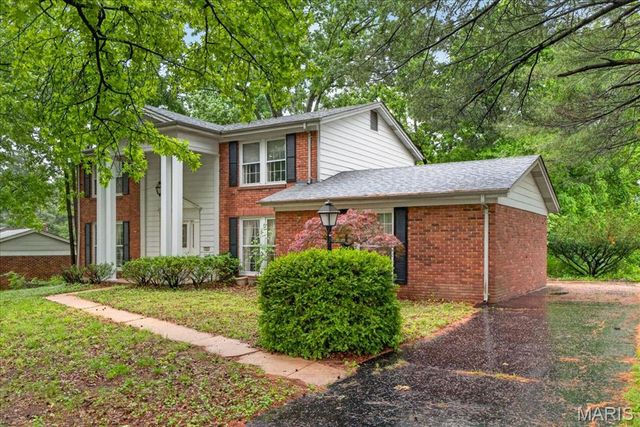 315 Portico Drive, Chesterfield, MO 63017