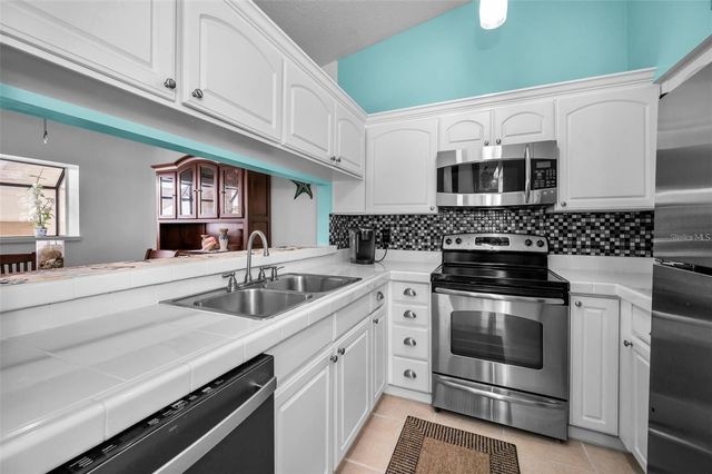 300 S FLORIDA AVENUE 200J, Tarpon Springs, FL 34689