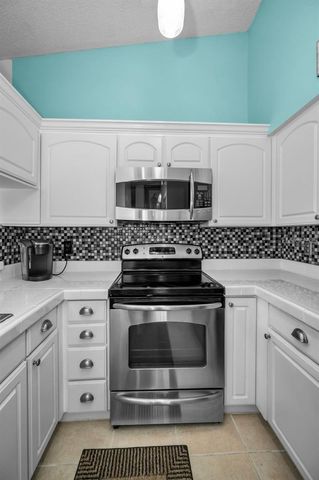 300 S FLORIDA AVENUE 200J, Tarpon Springs, FL 34689