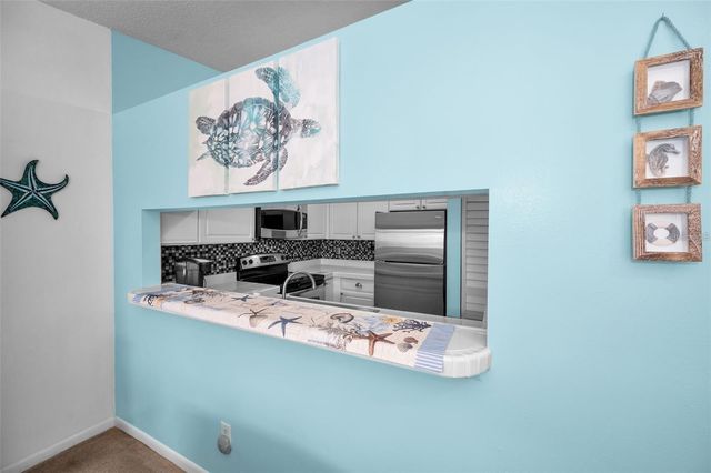 300 S FLORIDA AVENUE 200J, Tarpon Springs, FL 34689