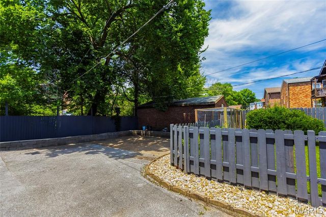 1109-1111 Claytonia Terrace, Richmond Heights, MO 63117
