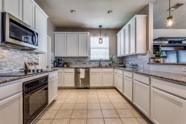6504 Autumn Trail, The Colony, TX 75056