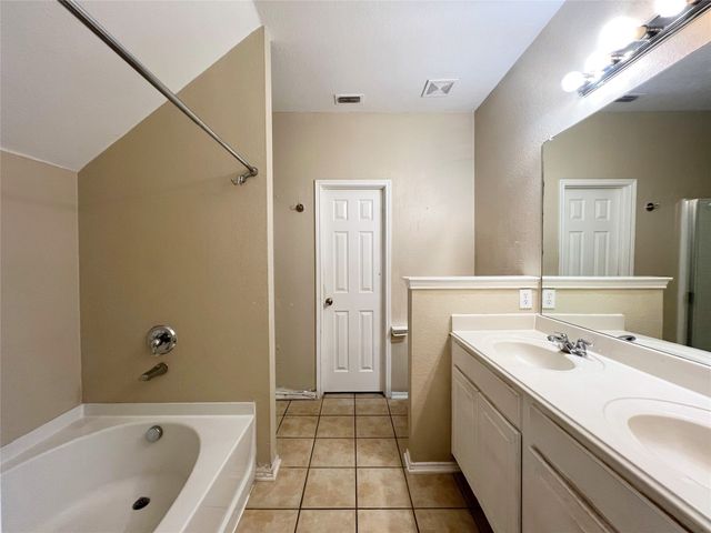 1113 Mourning Dove Drive, Burleson, TX 76028