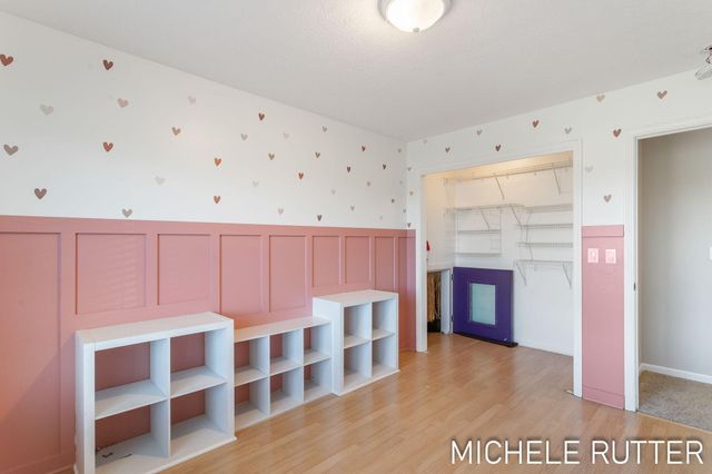 1399 Woodfield Drive, Holland Twp, MI 49464