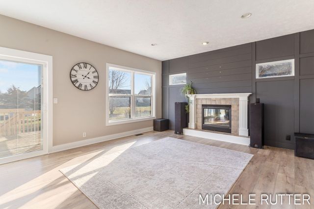 1399 Woodfield Drive, Holland Twp, MI 49464