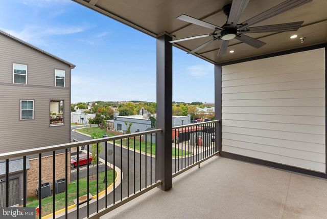 45954 RAVEN TER, Sterling, VA 20165