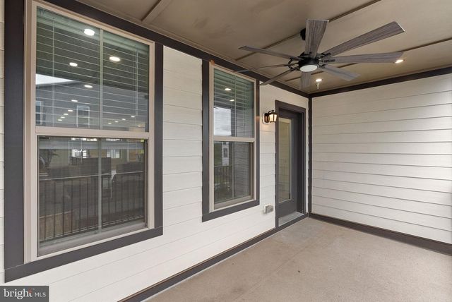 45954 RAVEN TER, Sterling, VA 20165