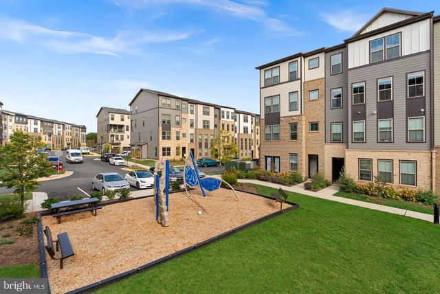 45954 RAVEN TER, Sterling, VA 20165