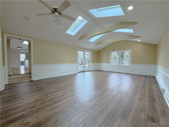 10151 Pineledge Drive South, Clarence, NY 14031