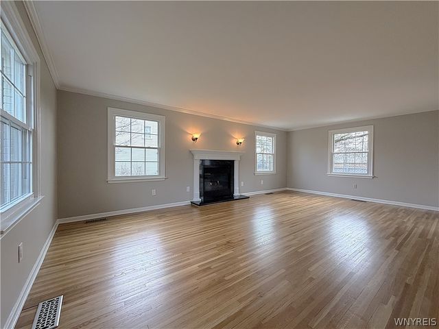 10151 Pineledge Drive South, Clarence, NY 14031