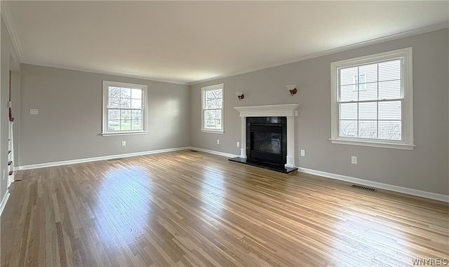 10151 Pineledge Drive South, Clarence, NY 14031