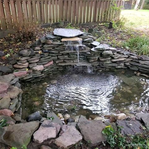 10151 Pineledge Drive South, Clarence, NY 14031