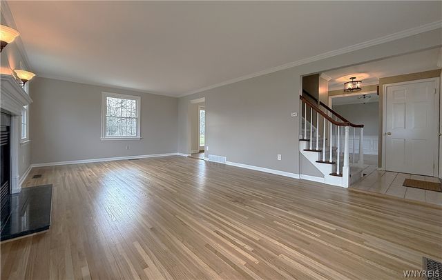 10151 Pineledge Drive South, Clarence, NY 14031