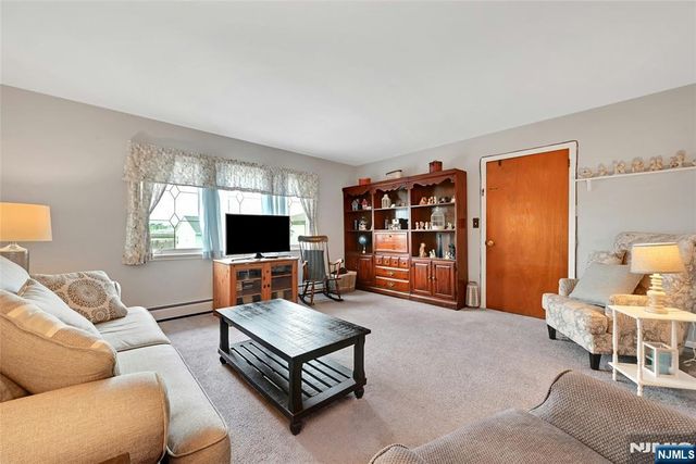 347 Chestnut Avenue, South Hackensack, NJ 07606