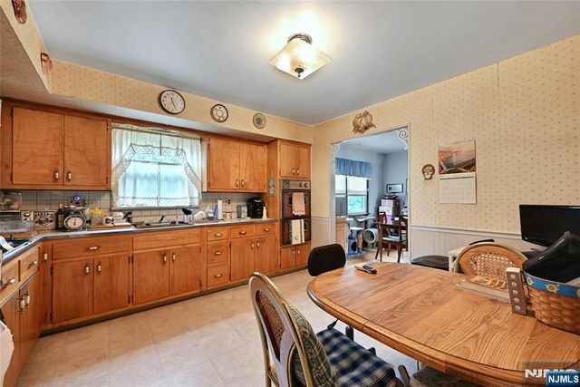 347 Chestnut Avenue, South Hackensack, NJ 07606