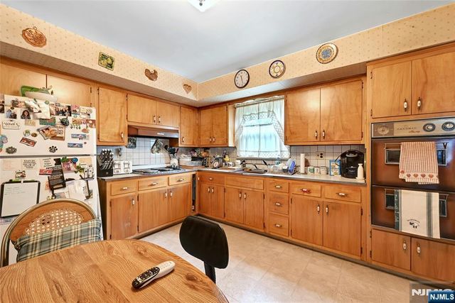 347 Chestnut Avenue, South Hackensack, NJ 07606