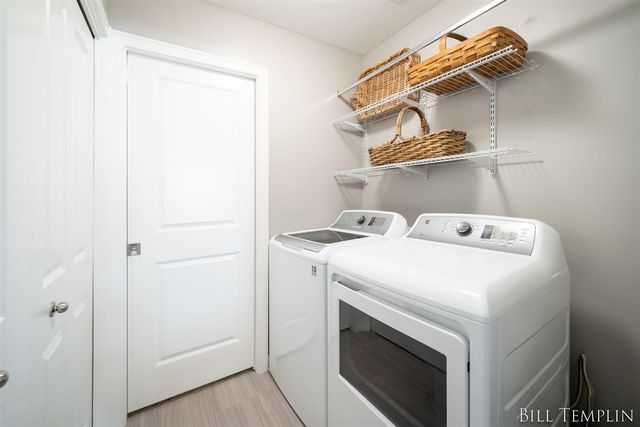 6553 Potters Wheel Drive, Caledonia, MI 49316