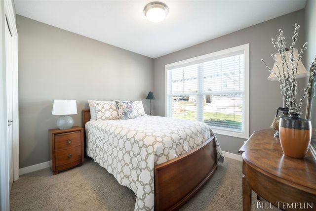 6553 Potters Wheel Drive, Caledonia, MI 49316