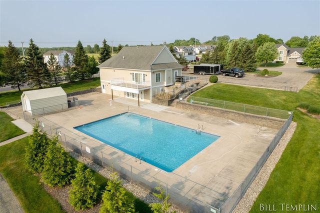 6553 Potters Wheel Drive, Caledonia, MI 49316