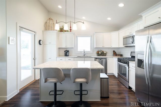 6553 Potters Wheel Drive, Caledonia, MI 49316