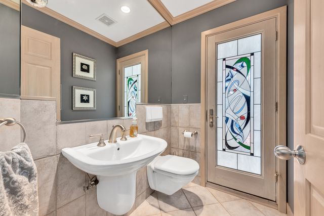 1378 Colonial Square, Wheaton, IL 60189