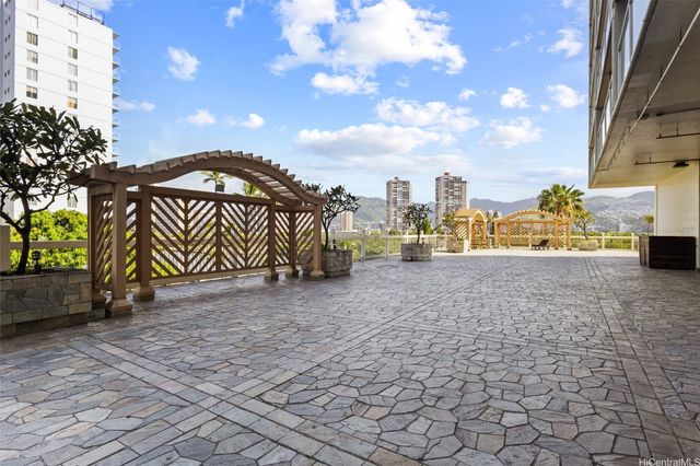 445 Seaside Avenue 3909, Honolulu, HI 96814